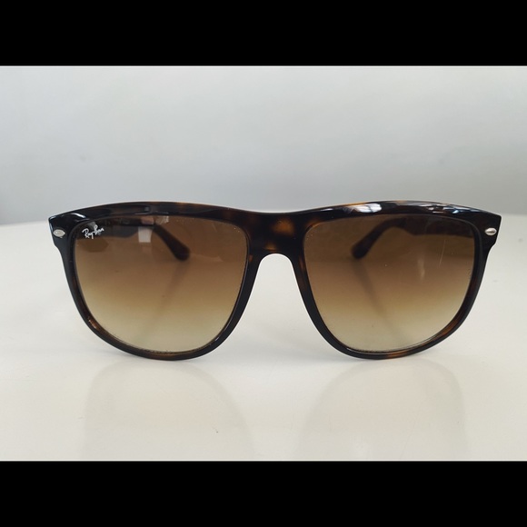 Ray Ban Sunglasses - Picture 3 of 3